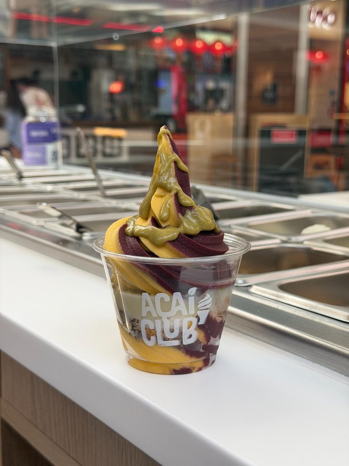 Vaso de açaí y mango de Açaí Club